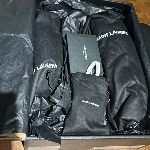 SAINT LAURENT women’s white and green python sneakers. In VGUC 37.5 EURO. - Picture 13 of 14